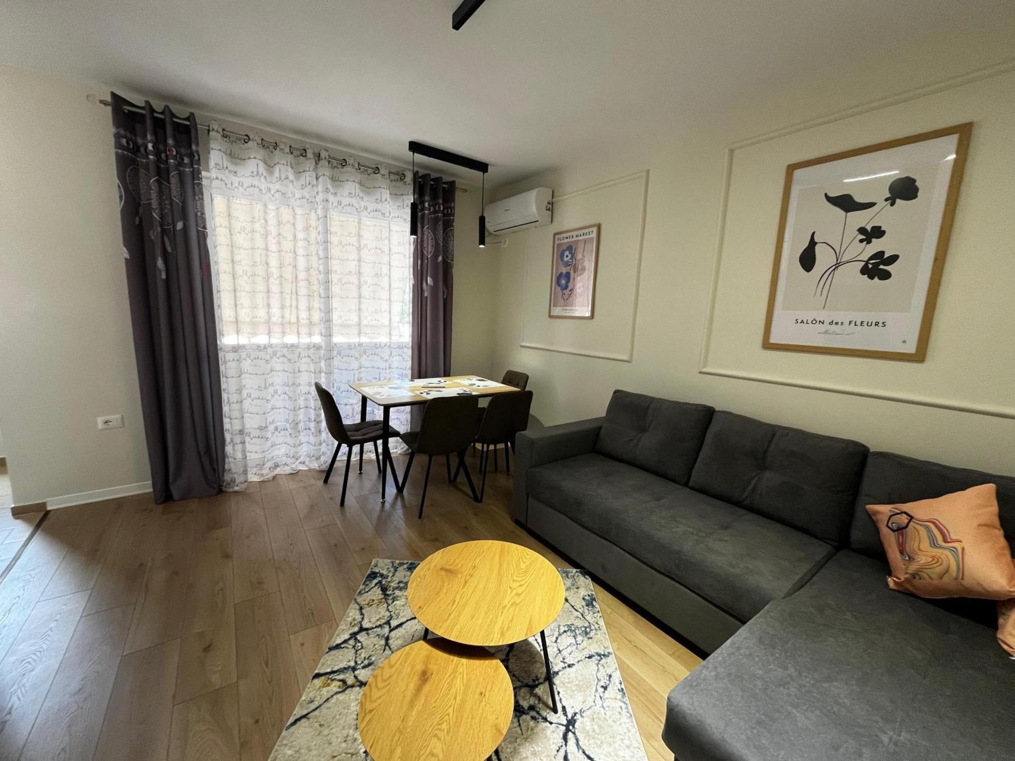 Charming Comfort Apartment Tiran Dış mekan fotoğraf