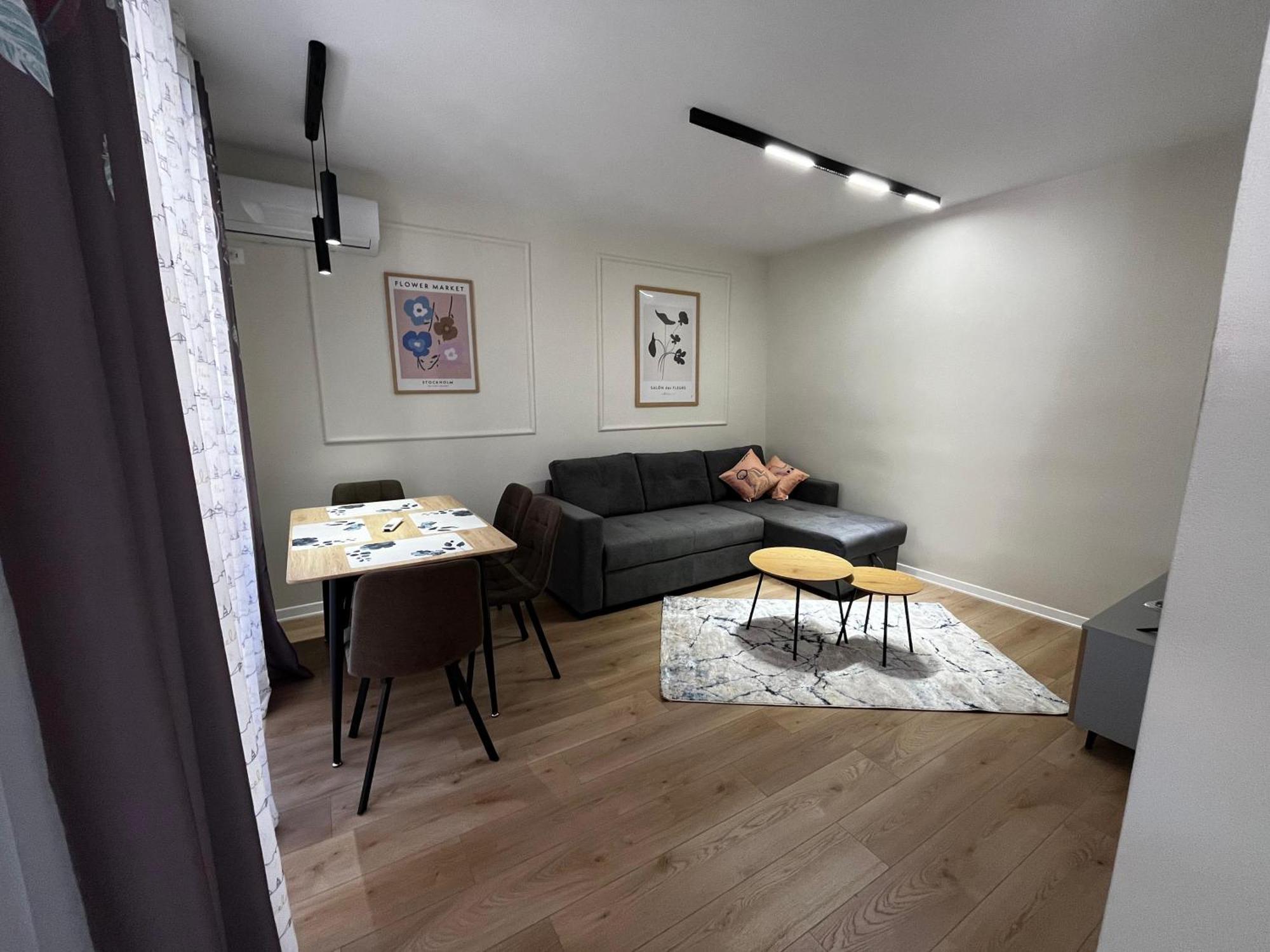 Charming Comfort Apartment Tiran Dış mekan fotoğraf