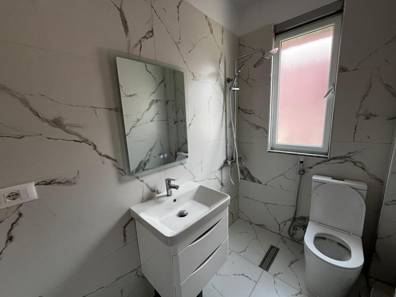 Charming Comfort Apartment Tiran Dış mekan fotoğraf
